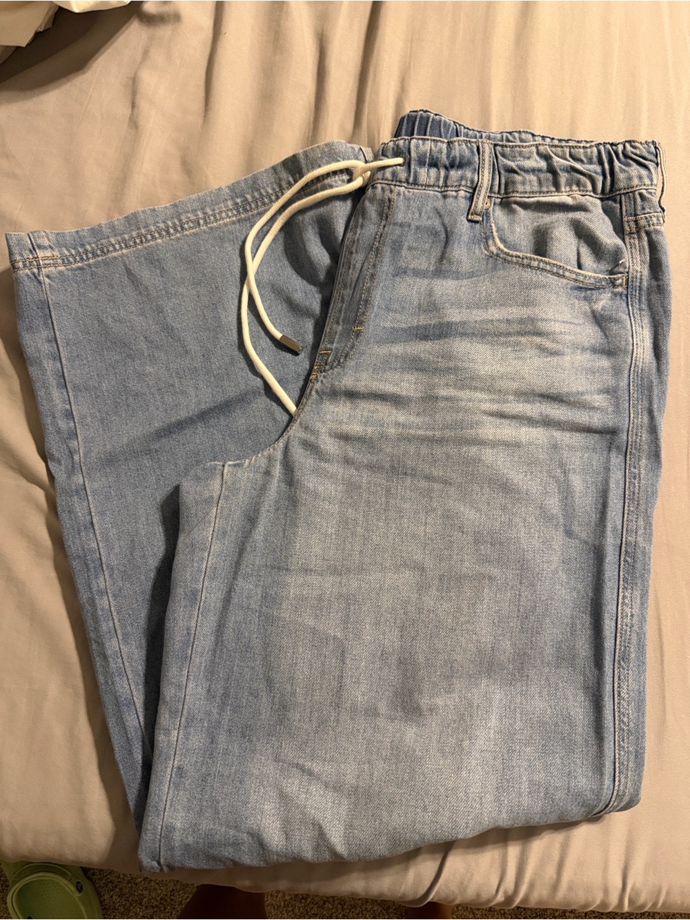 Vici Remieh High-Rise Wide-Leg Jeans — Light Wash Blue